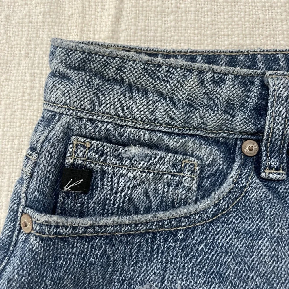 KanCan mid rise distressed raw hem denim‎ Jean shorts Size Medium Vacation Boho